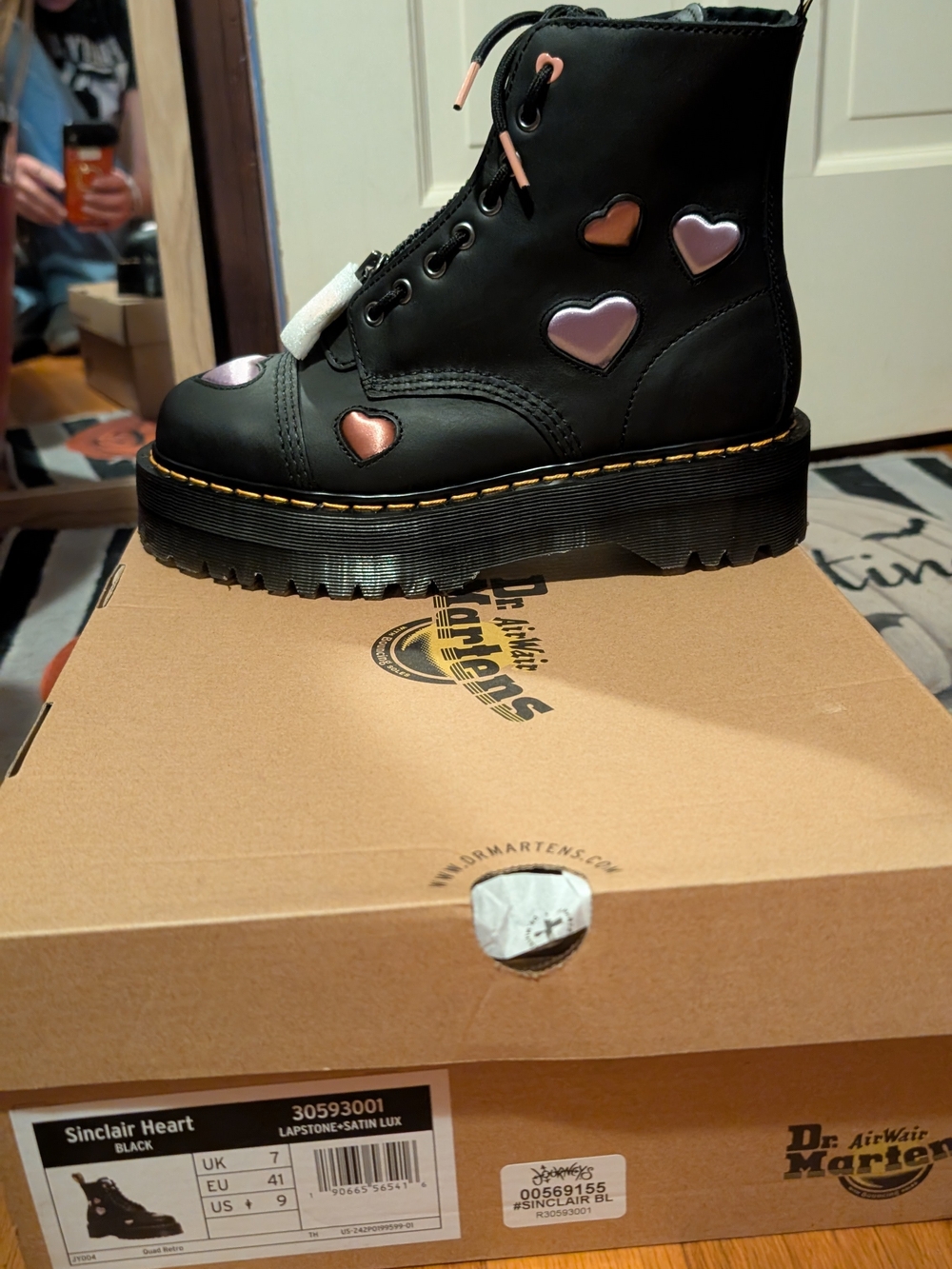 Dr. Martens Sinclair Heart Boots in Black - Picture 5 of 9